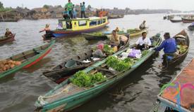 muara-kuin-floating-market-south-kalimantan-1.JPG